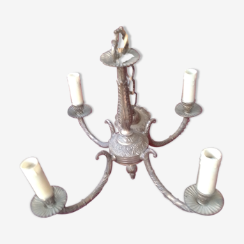 Bronze chandelier has 4feux