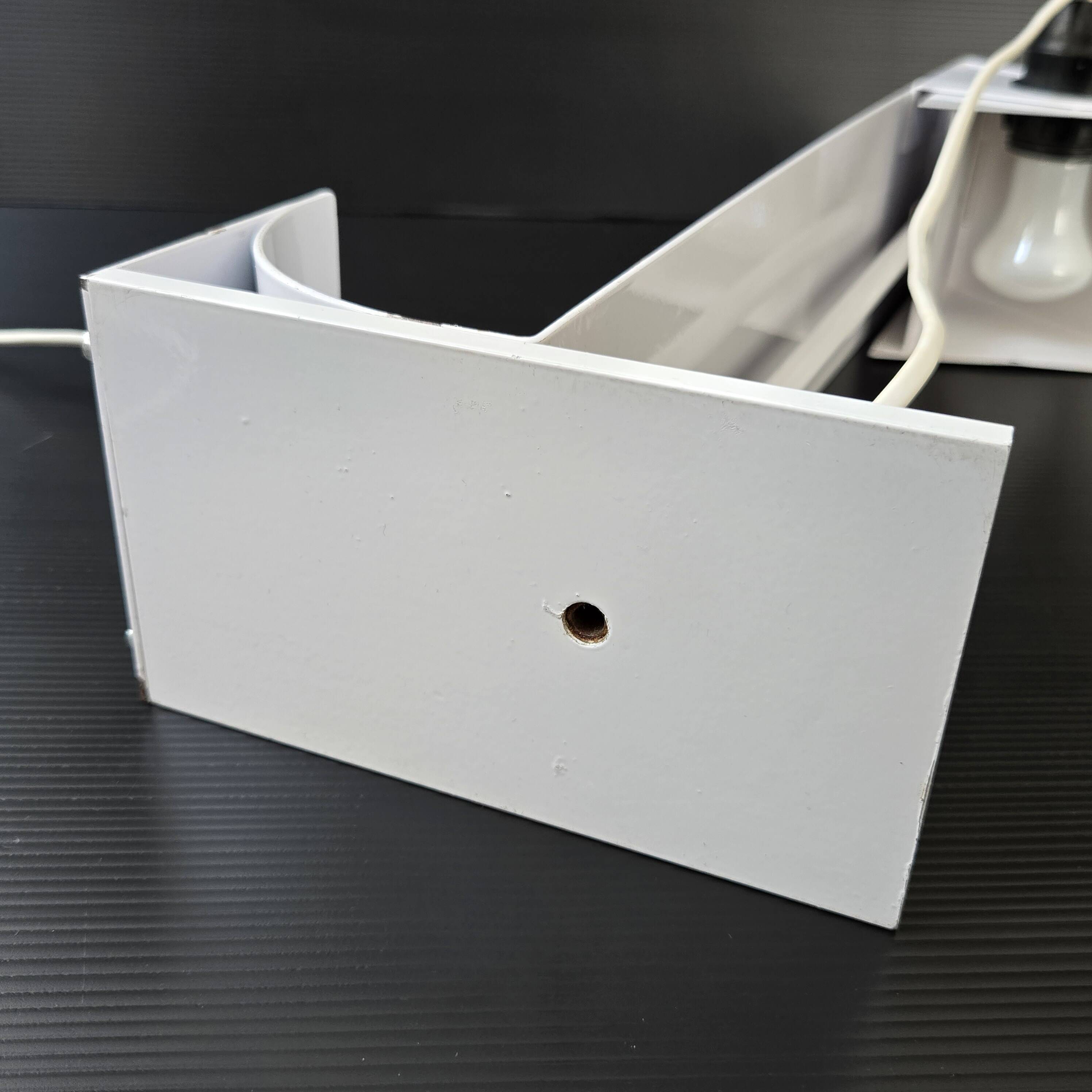 Vintage 1980s lamp in white lacquered metal