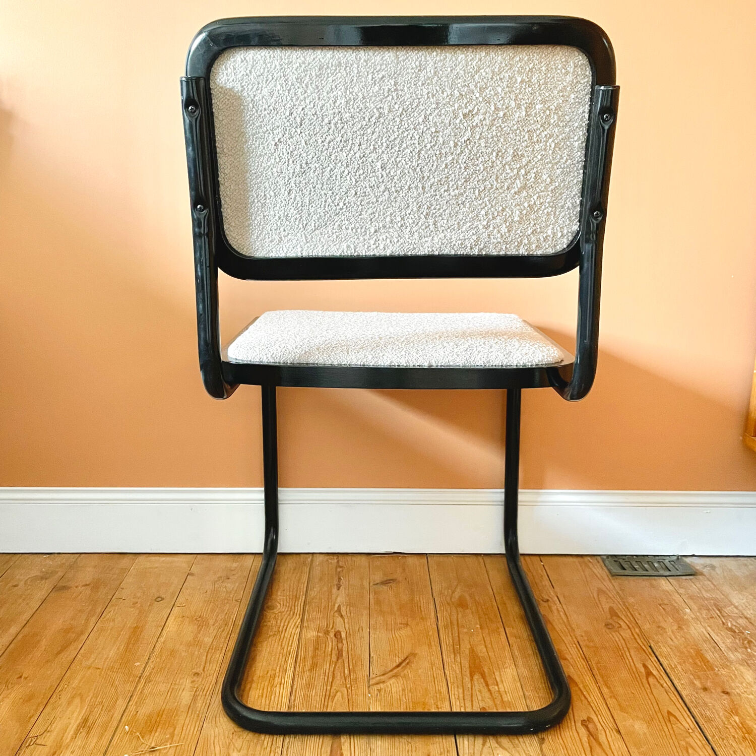 B32 chair