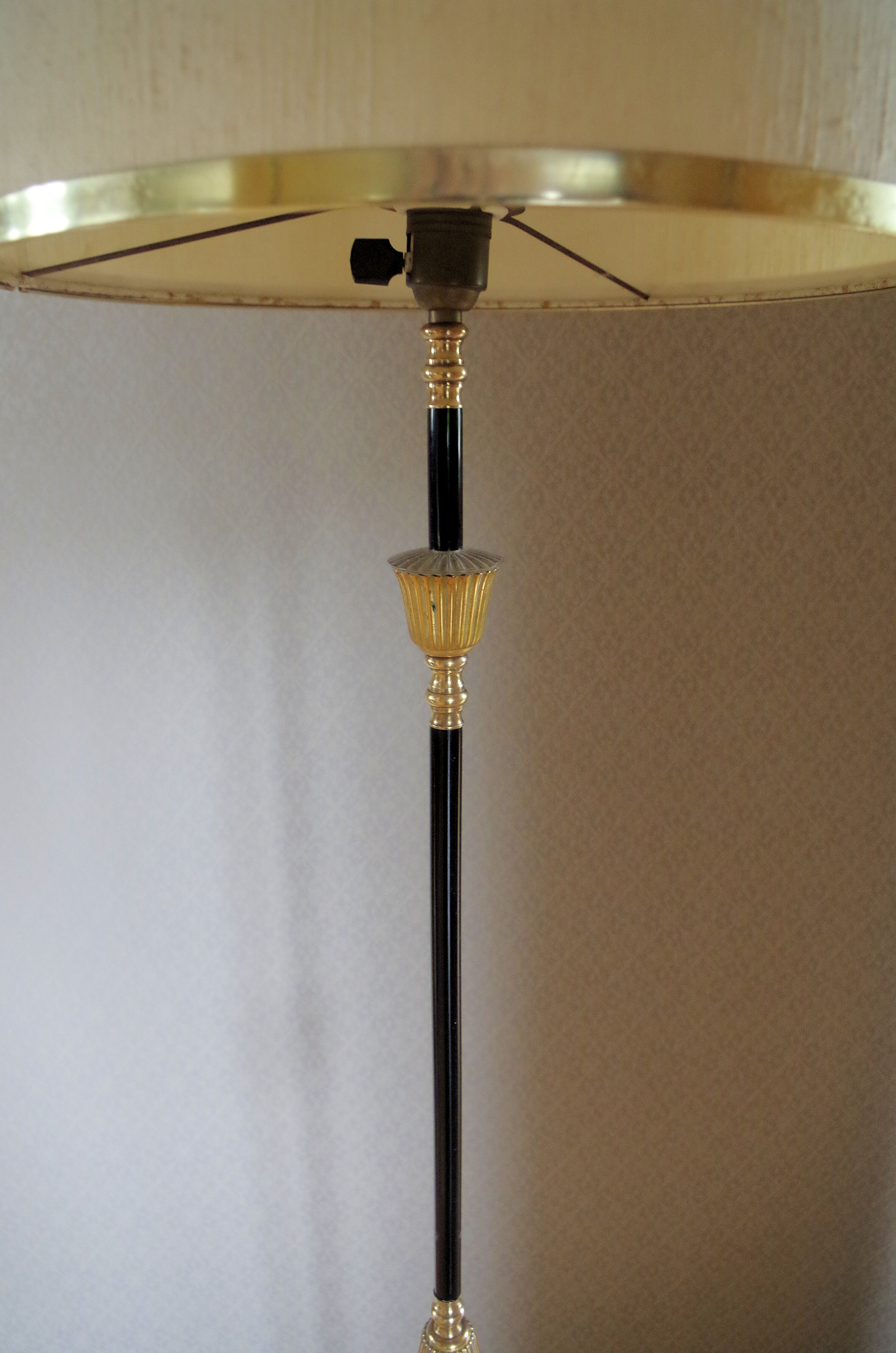 Tripod floor lamp from the 1950s