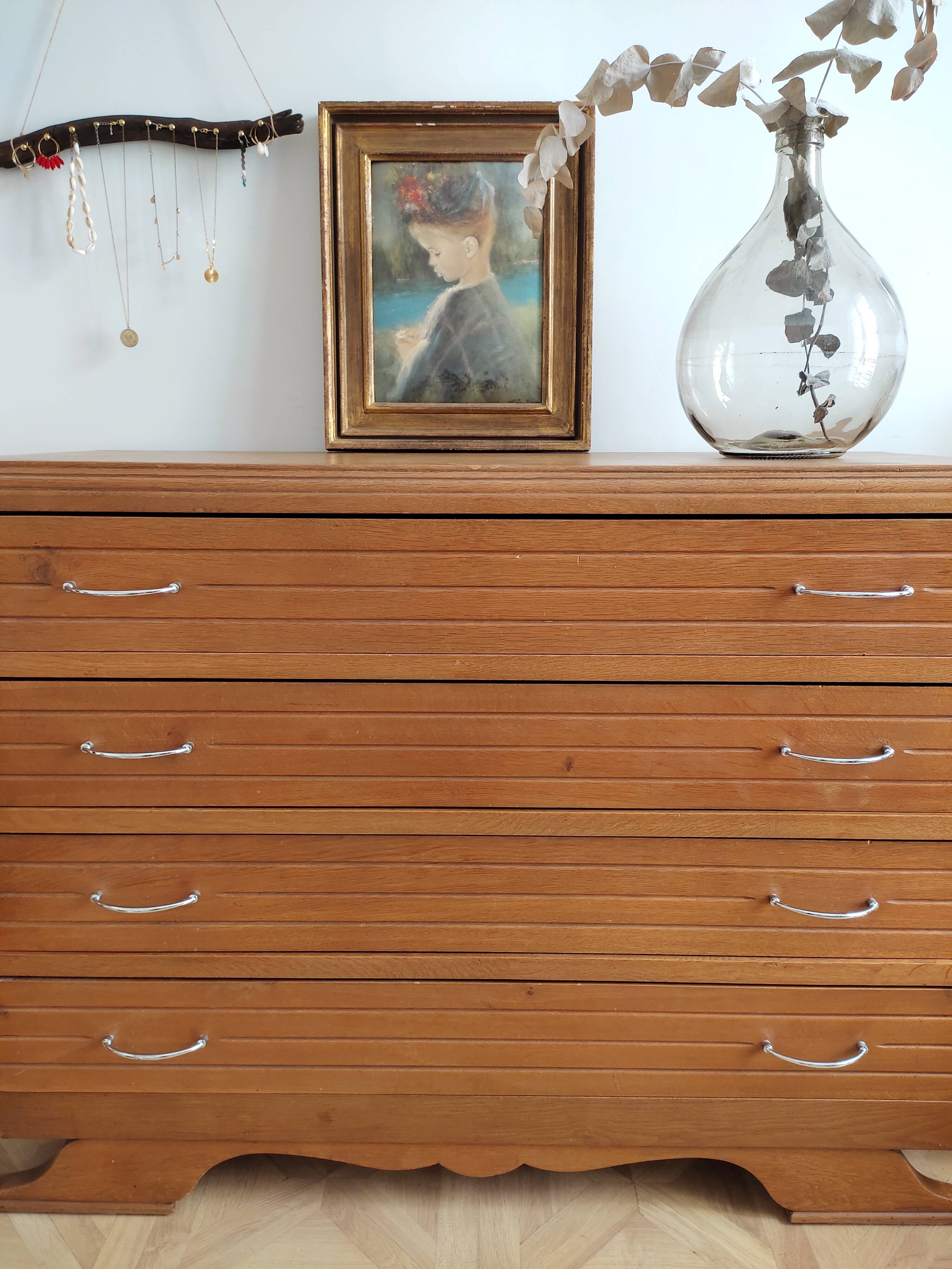 Commode en bois vintage