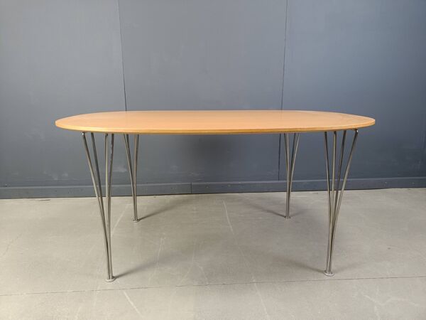 Table Superellipse par Bruno Mathsson et Piet Hein pour Fritz Hansen