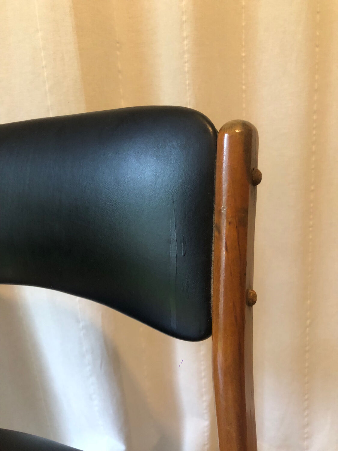 Scandinavian chair in black skai and wood