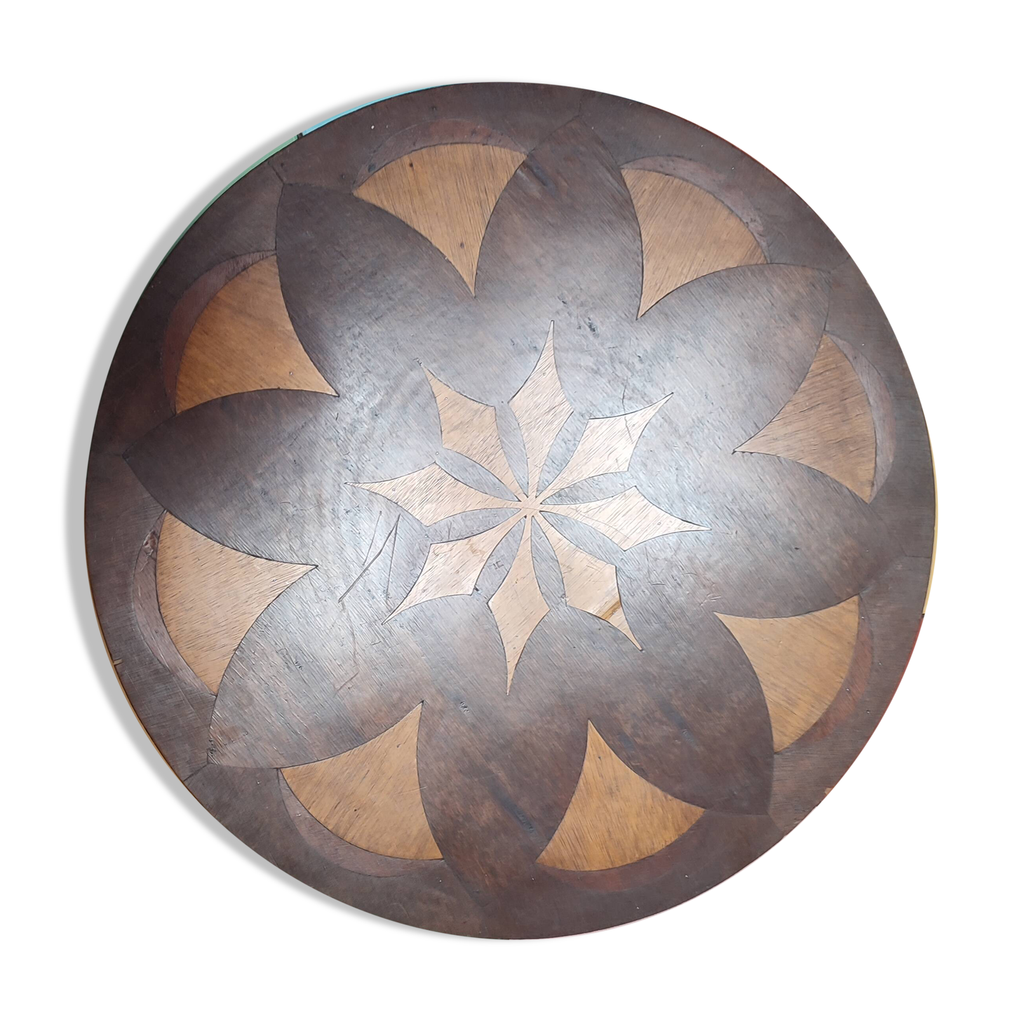 Marquetry rotating platform