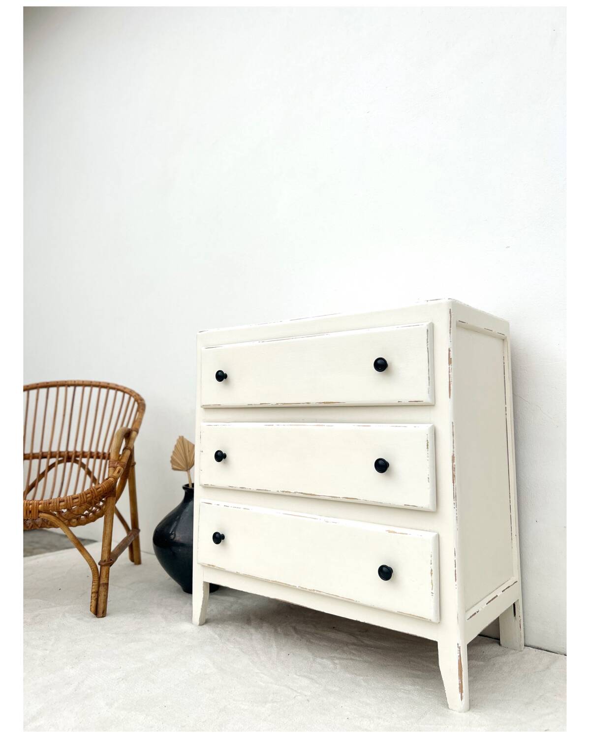 Vintage chest of drawers