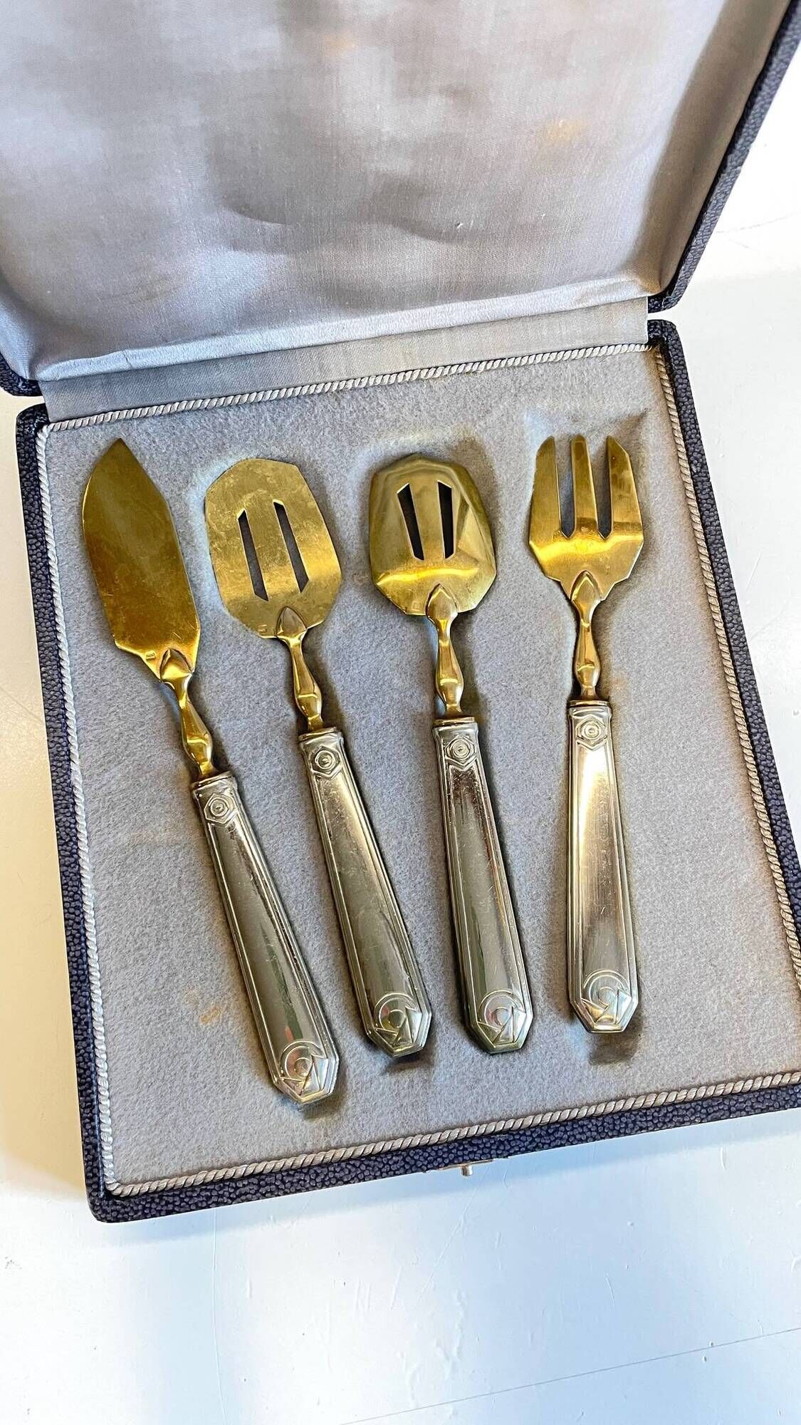 Art Deco dessert service