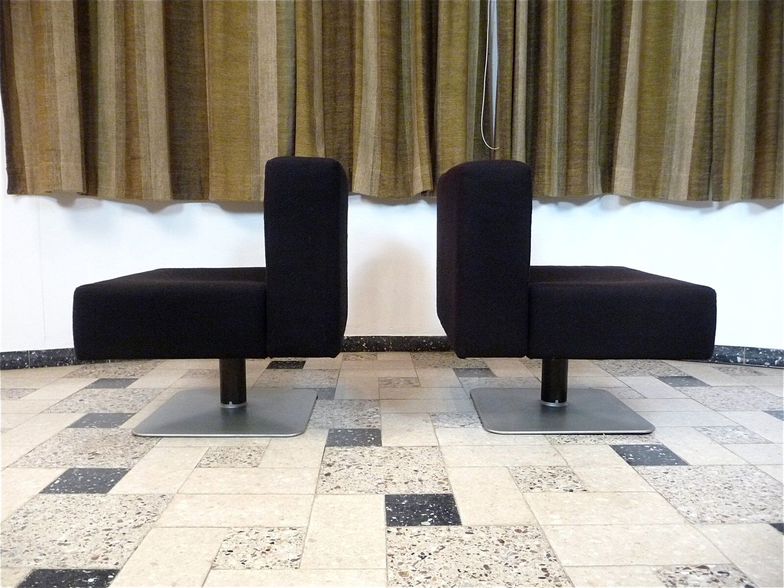 Chaises longues System 350 et table d'appoint par Herbert Hirche pour Mauser, 1974, ensemble de 3