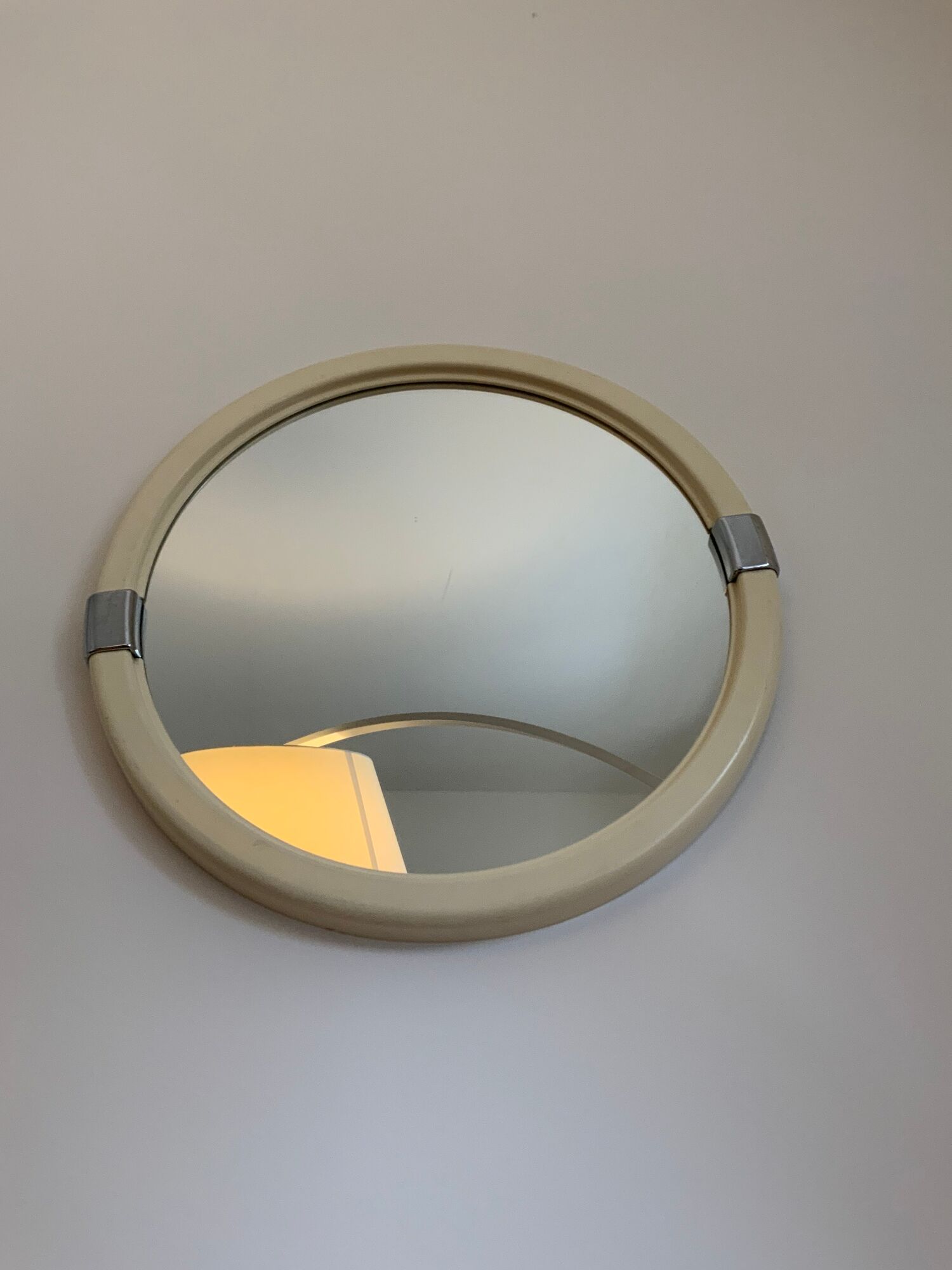 Vintage mirror round edge in white plastic and chrome diameter 46 cm