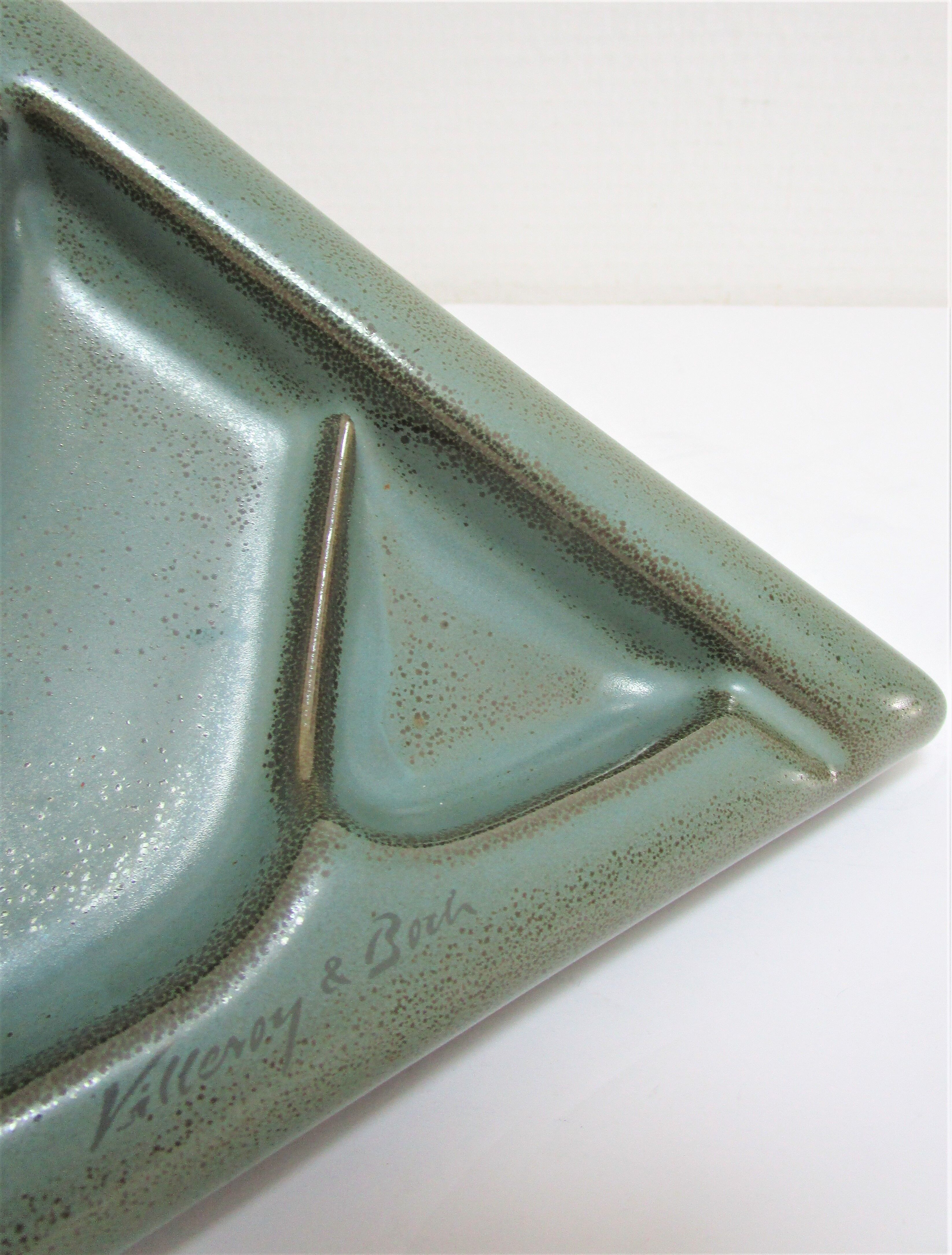 Triangular ceramic ashtray villeroy & boch