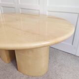 Table à manger en peau vernis
