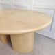 Table à manger en peau vernis