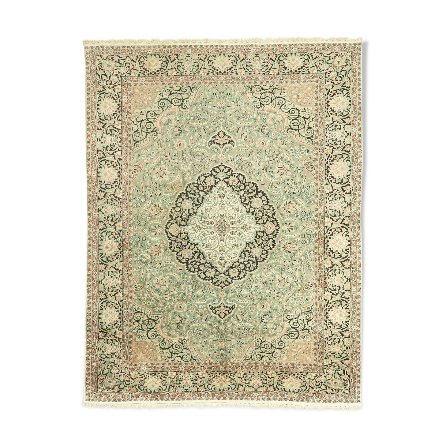 1960s carpet, 240 x 335