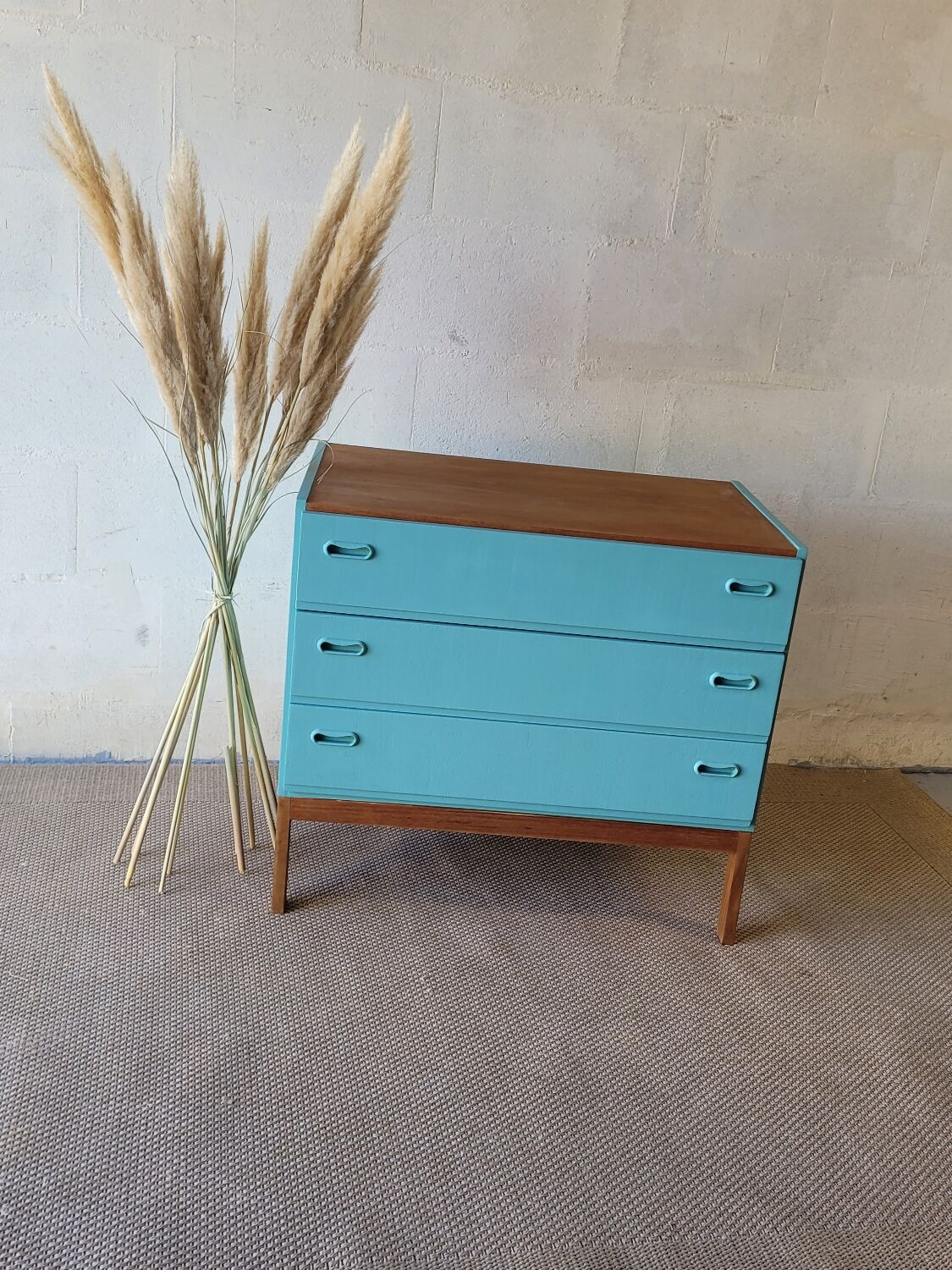 Vintage chest of drawers