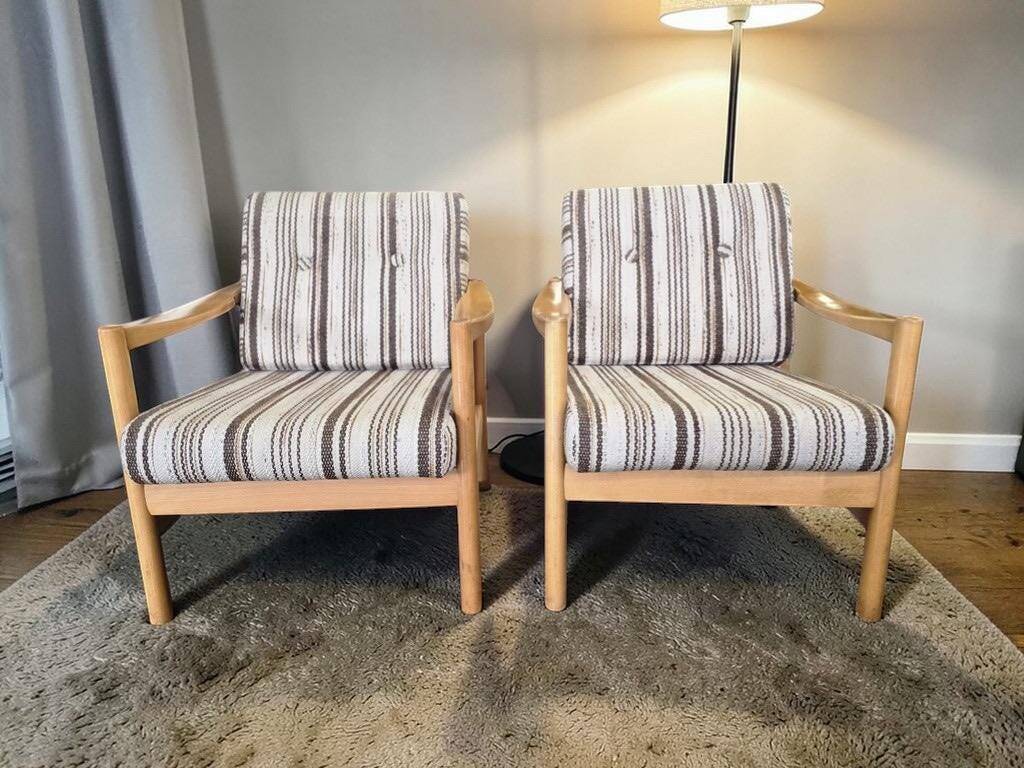 set of 2 vintage wooden armchairs / KNOLL armchairs