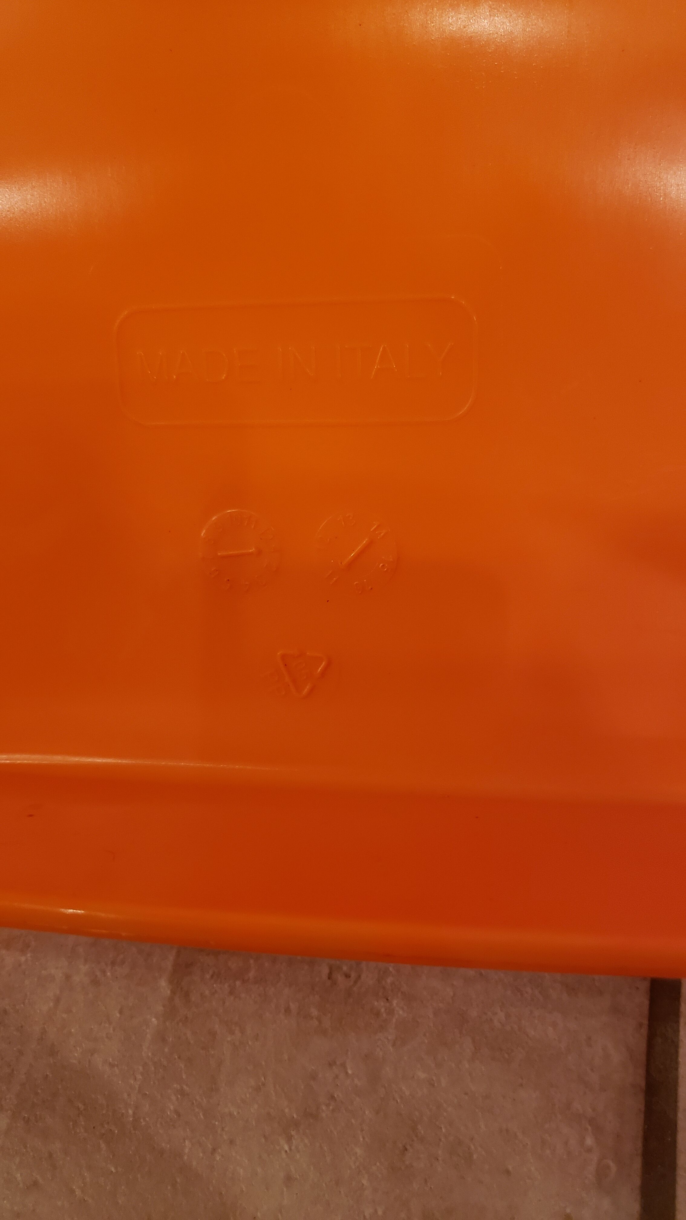Suite 4 chaises vintage orange