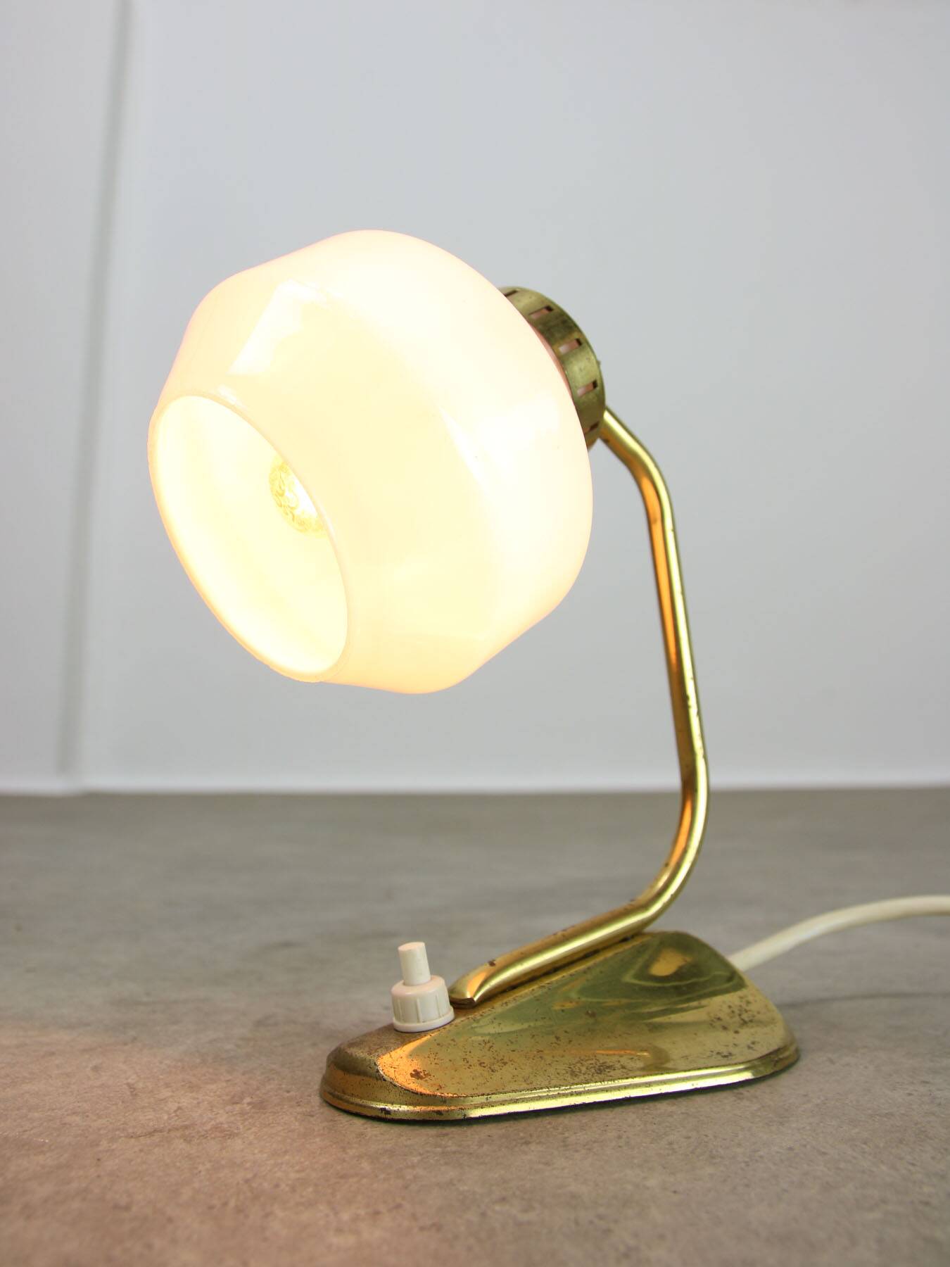 Mid-Century Italian Brass and Opaline Table Lamp