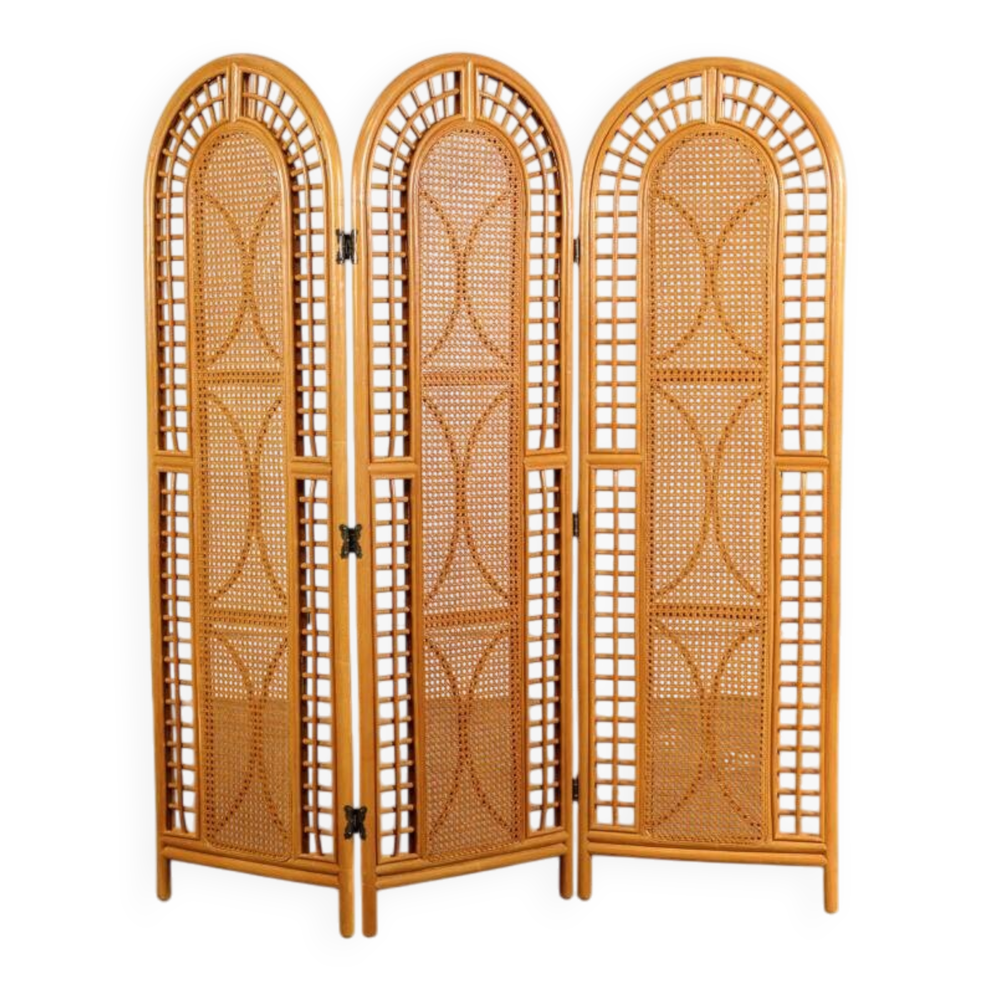Three-panel screen