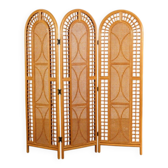 Three-panel screen