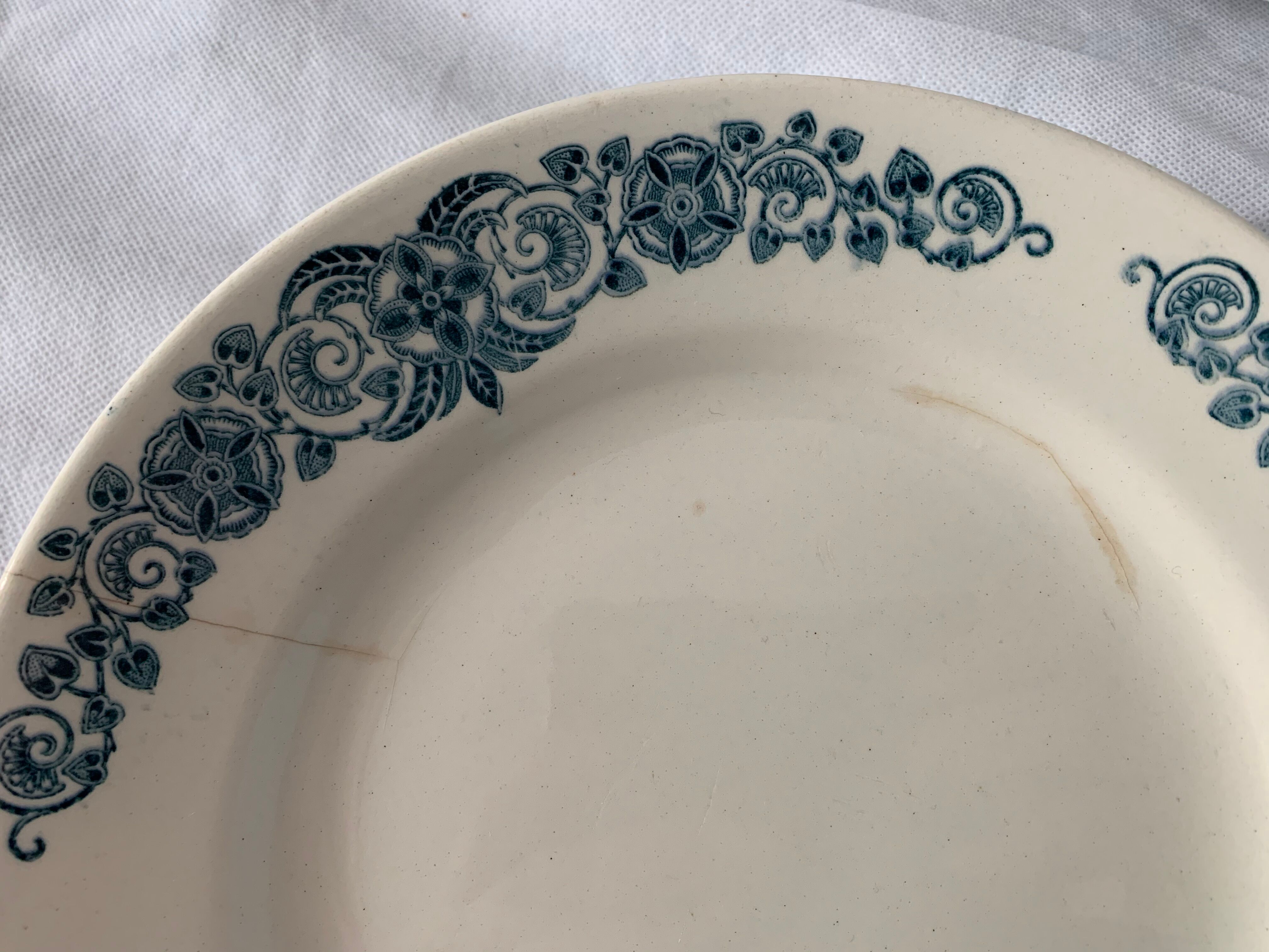 4 blue and white service dishes Alesia Longchamp Iron Land early 20th century