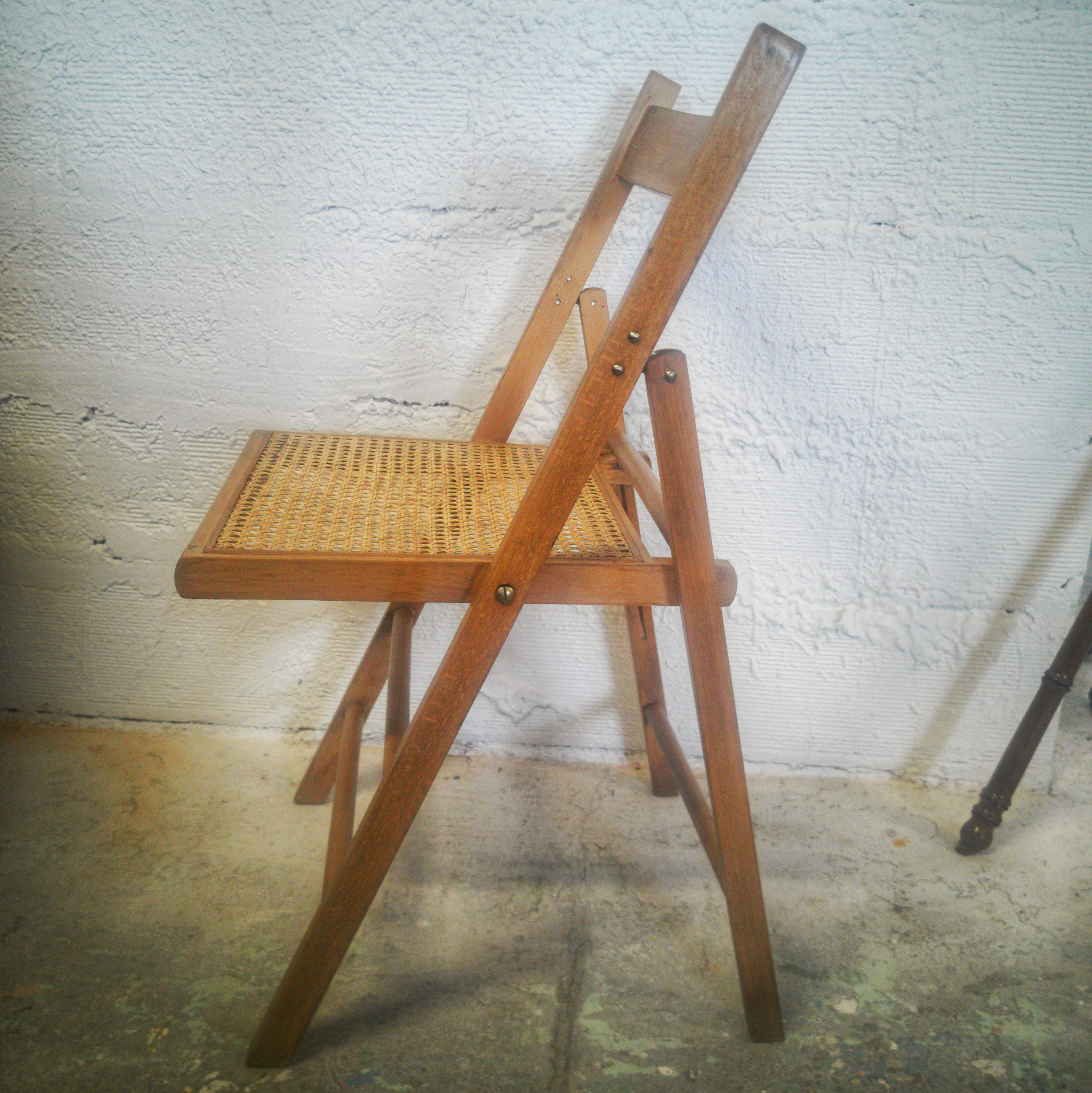 Vintage wooden folding chair - canning