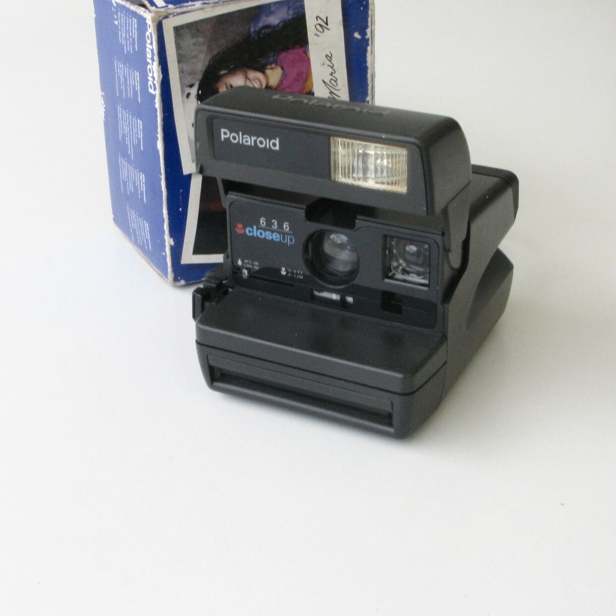 Polaroid 636 Close up instant camera