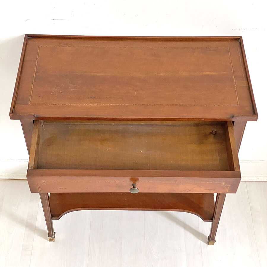 Table d'appoint anglaise début XXème