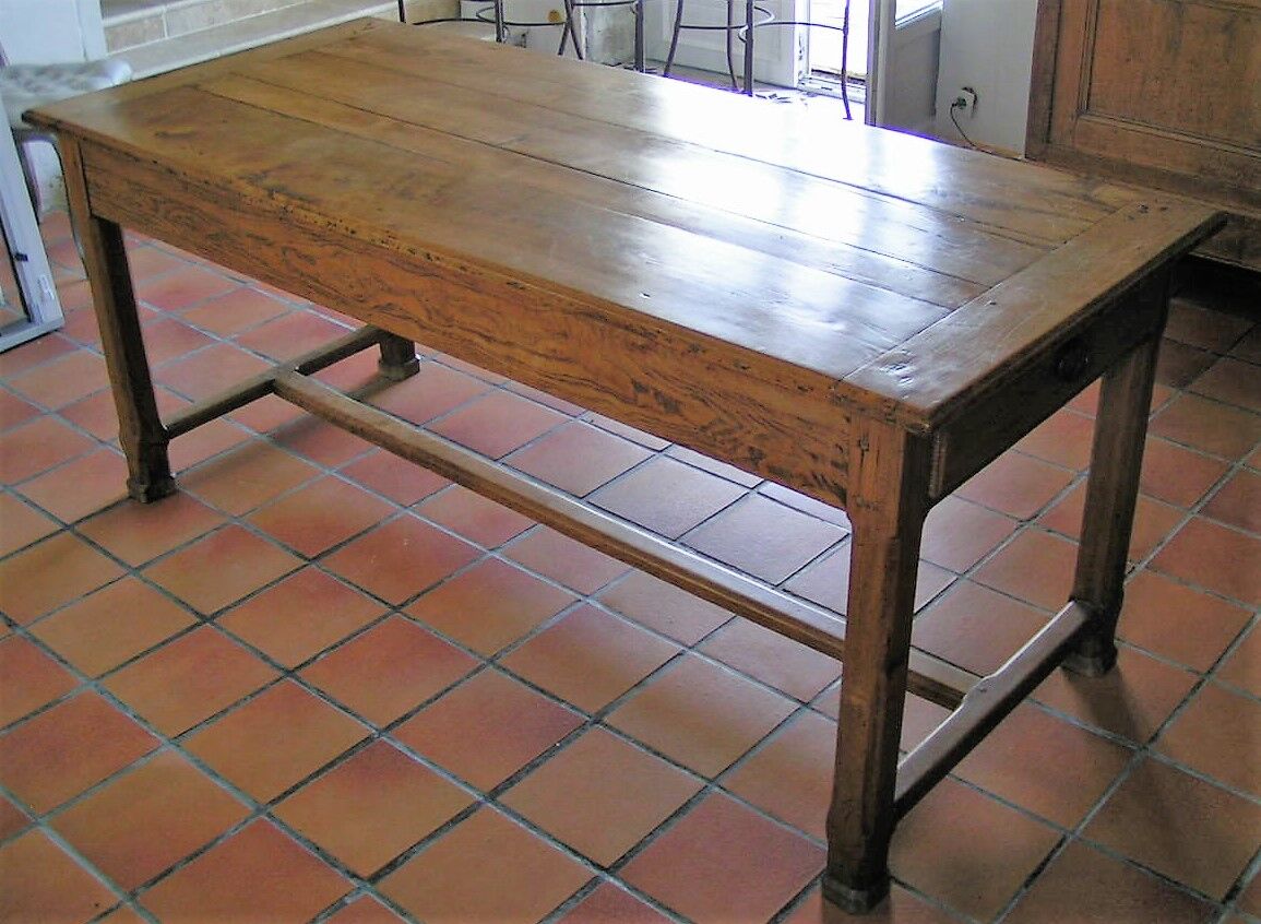 Farm table