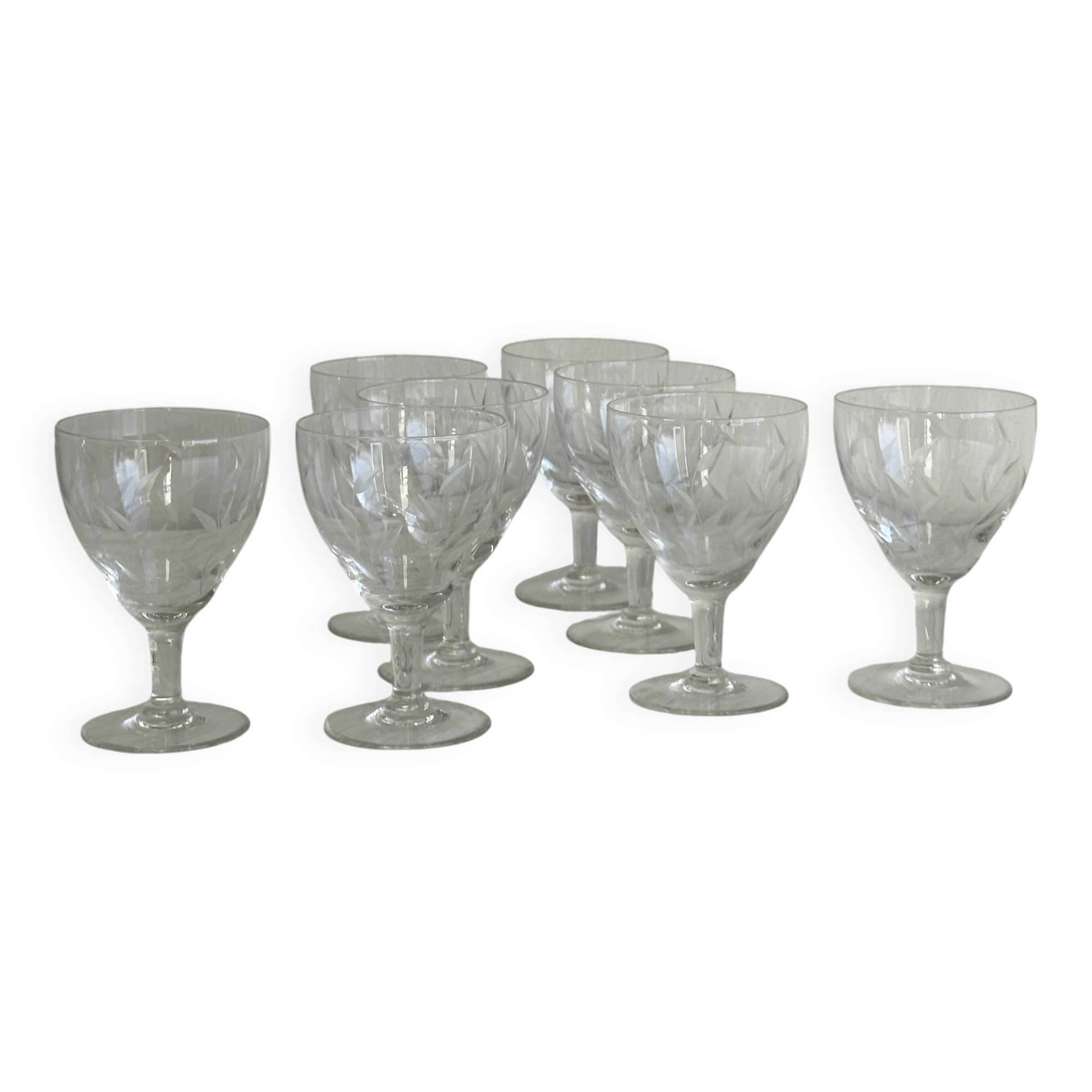 8 verres à vin blanc en cristal ciselé