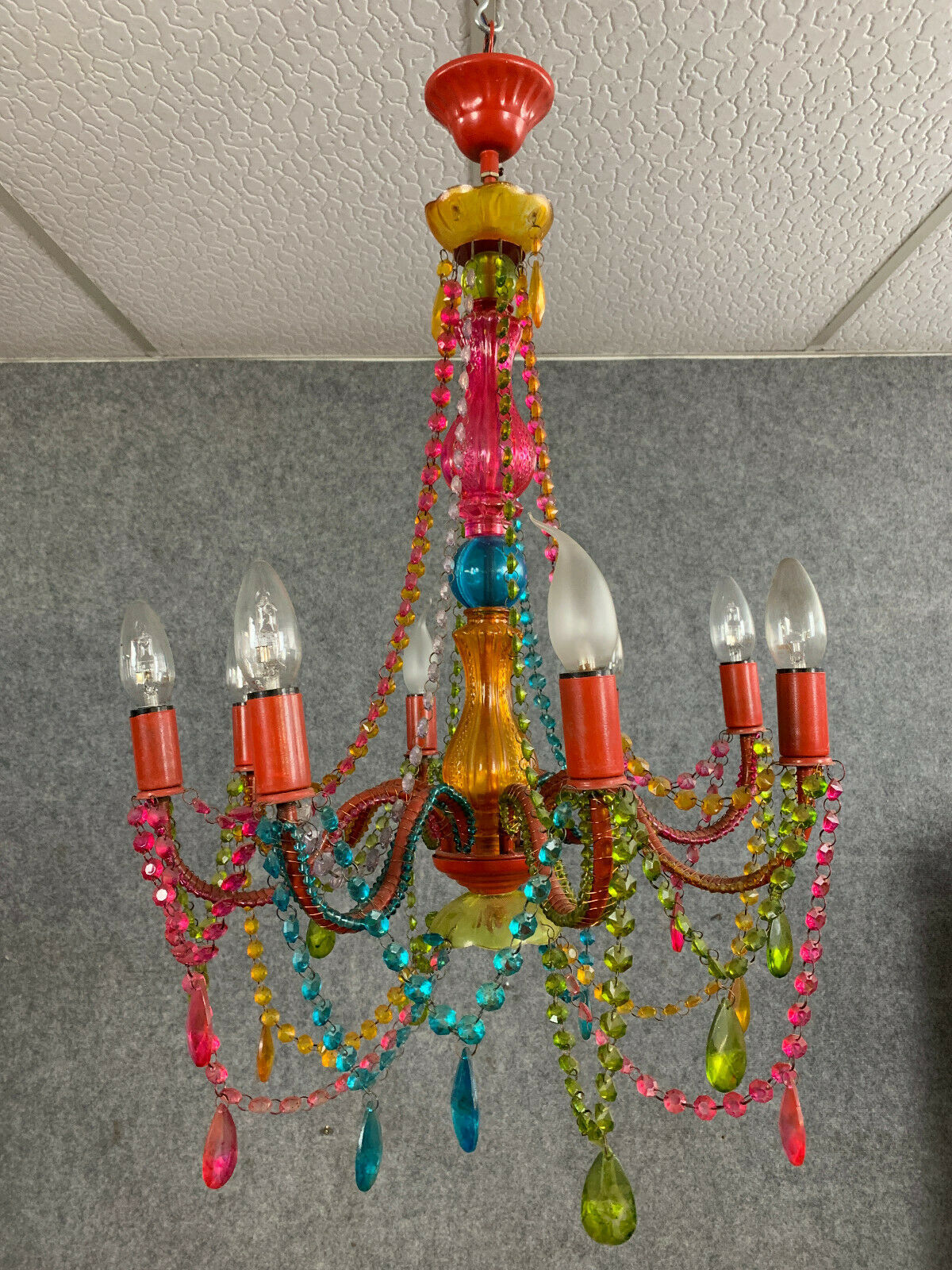 Lustre baroque moderniste en verre et thermoformé multicolore vers 1980