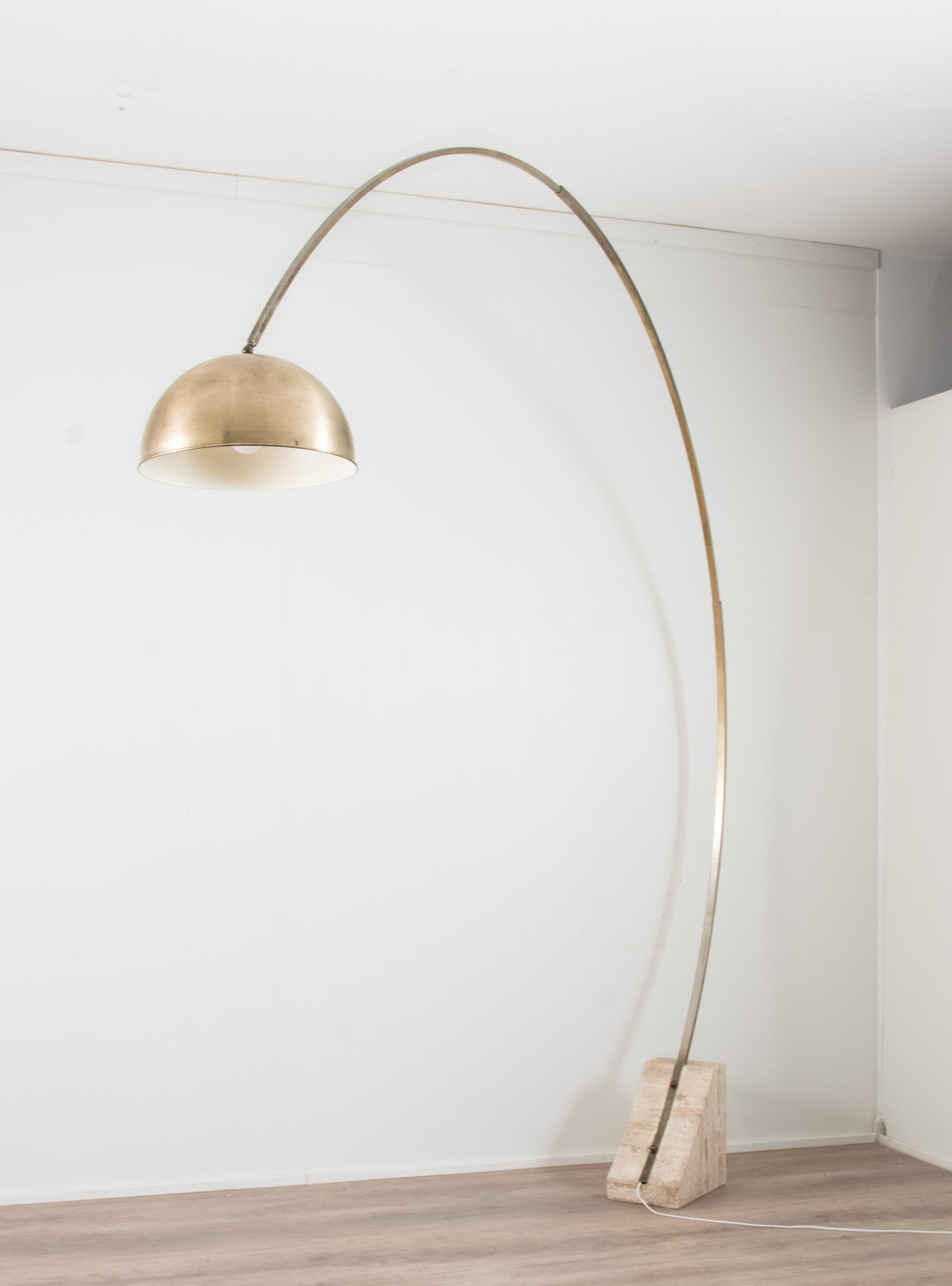 Lampadaire arc de mi-siècle