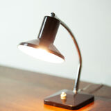 Desk lamp