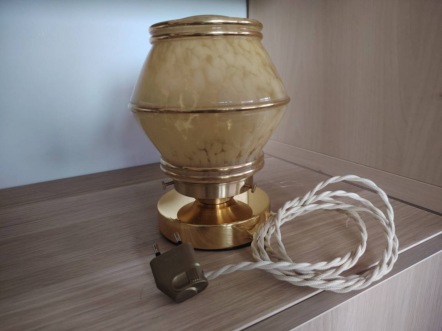 Touch lamp, Clichy glass, creamy yellow
