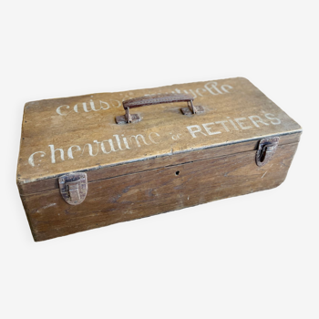 Wooden storage trunk with period lettering
