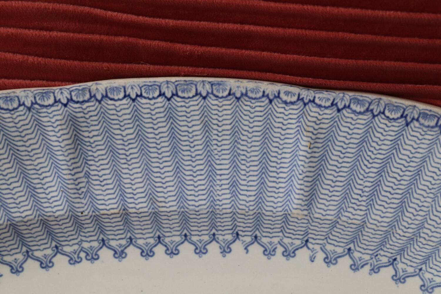 Large old longport iron blue earth dish