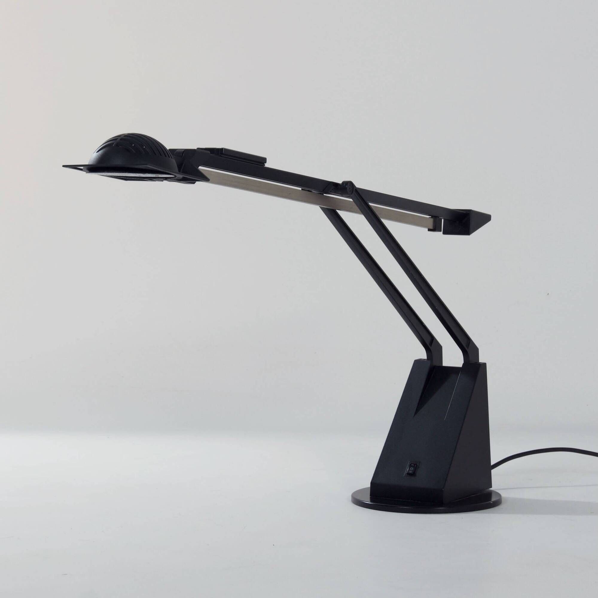 Italian Desk Lamp “Fila” by Chanan Gardi for Sirrah, 1980s