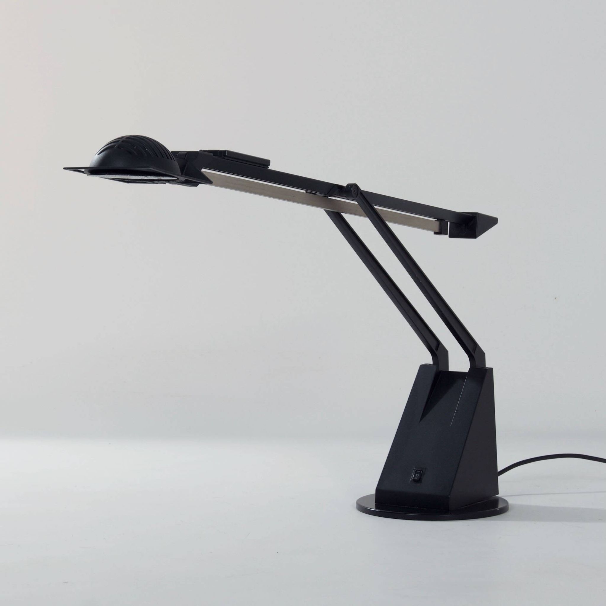 Italian Desk Lamp “Fila” by Chanan Gardi for Sirrah, 1980s