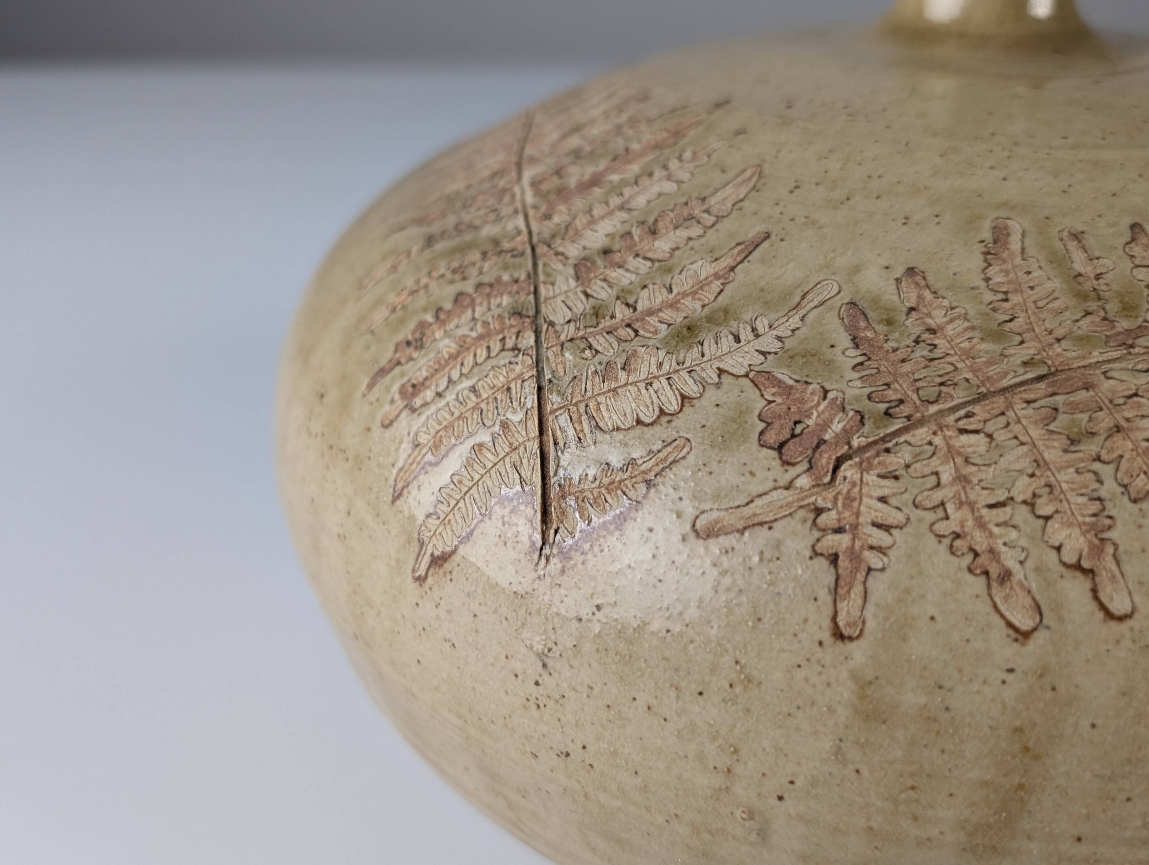 Ceramic table lamp in the style of Roger Capron with fern leaf Herbier motif, 1960s