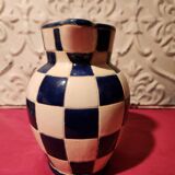 Ceramic jug with blue and white checkered pattern "Lustucru"