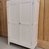 White cabinet