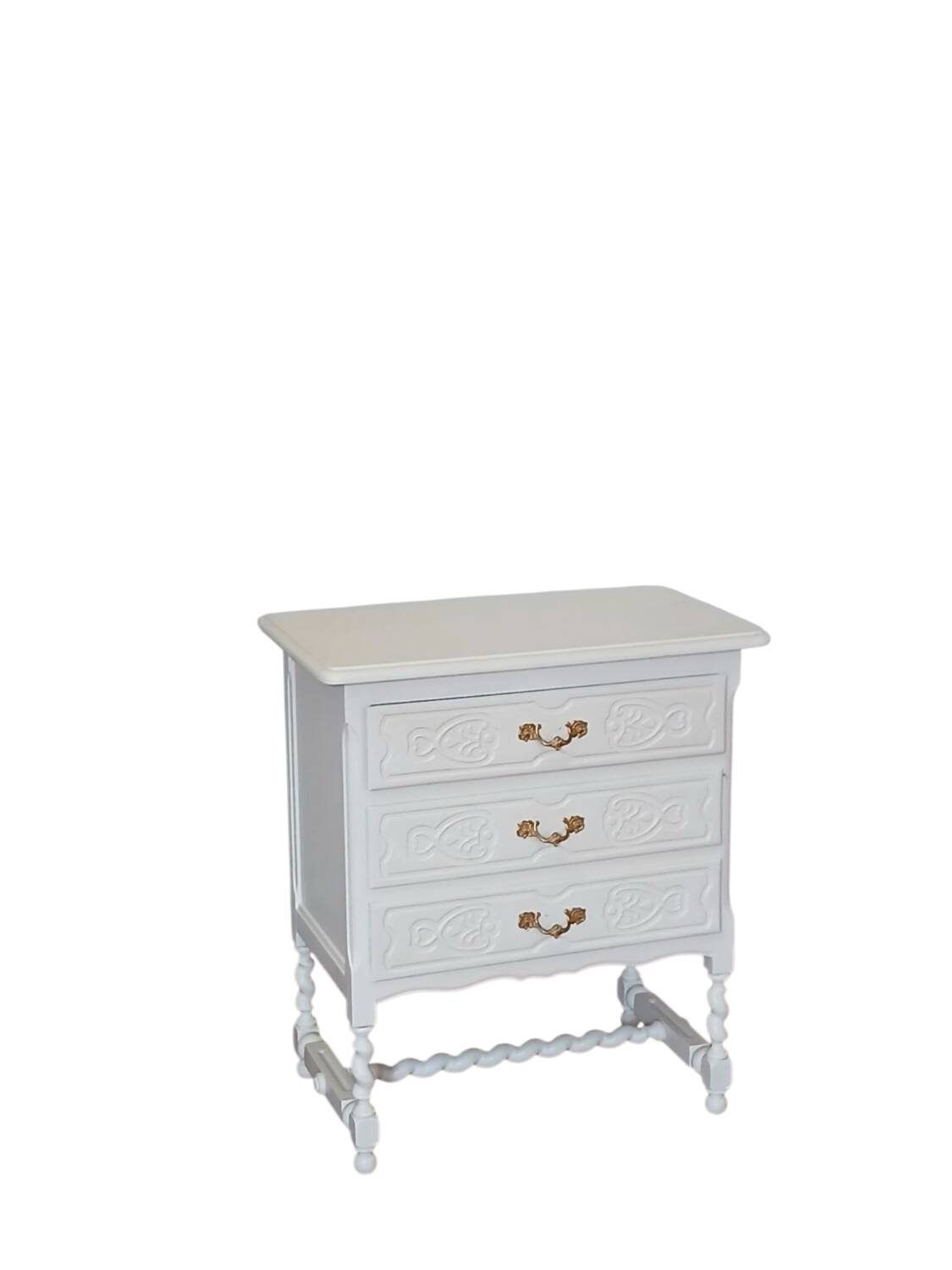 Vintage chest of drawers