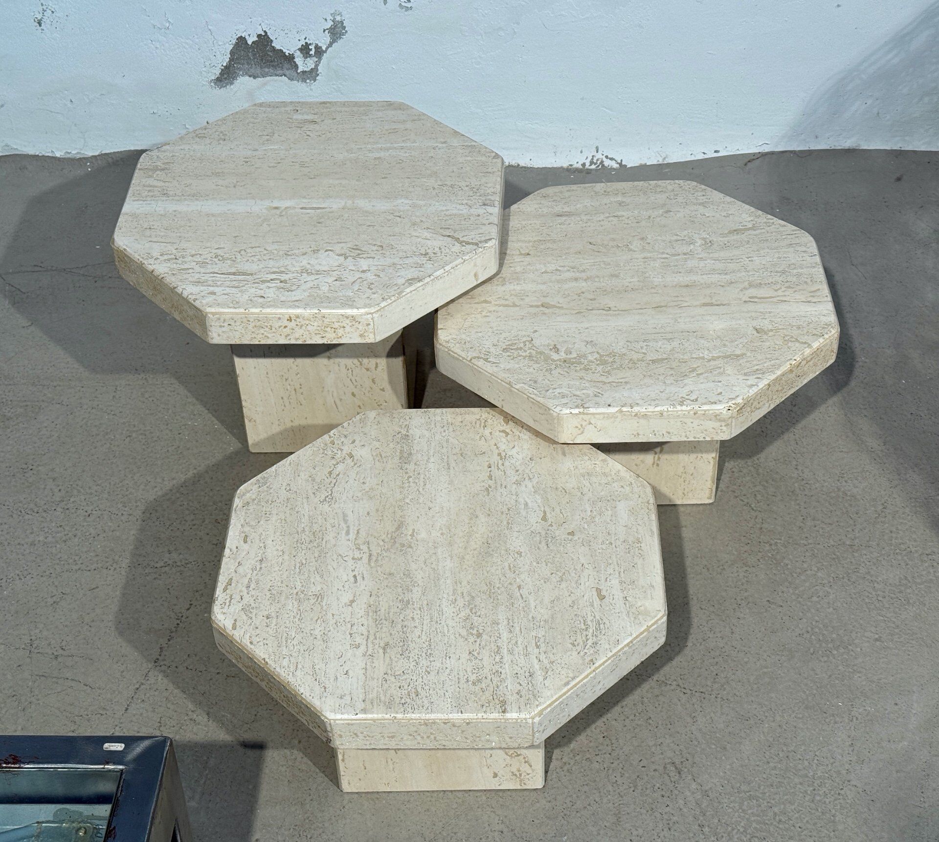 Set of 3 octagonal travertine tables 1970