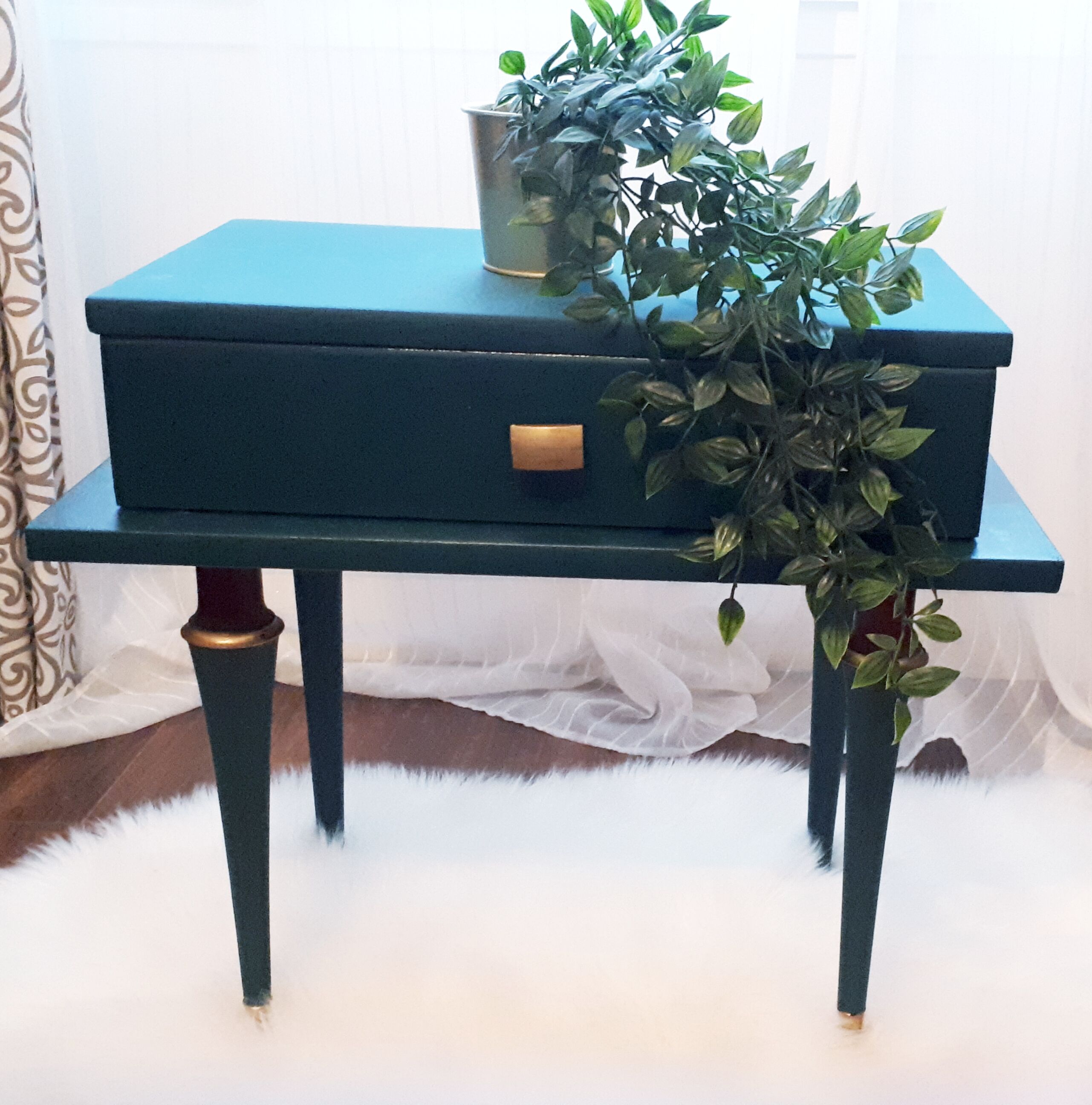 Pair vintage bedside tables 50s/60s