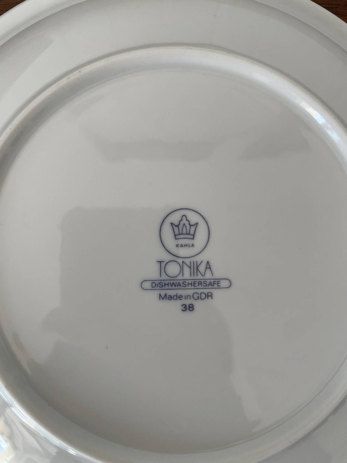 Lot 8 assiettes arc en ciel Tonika Kahla