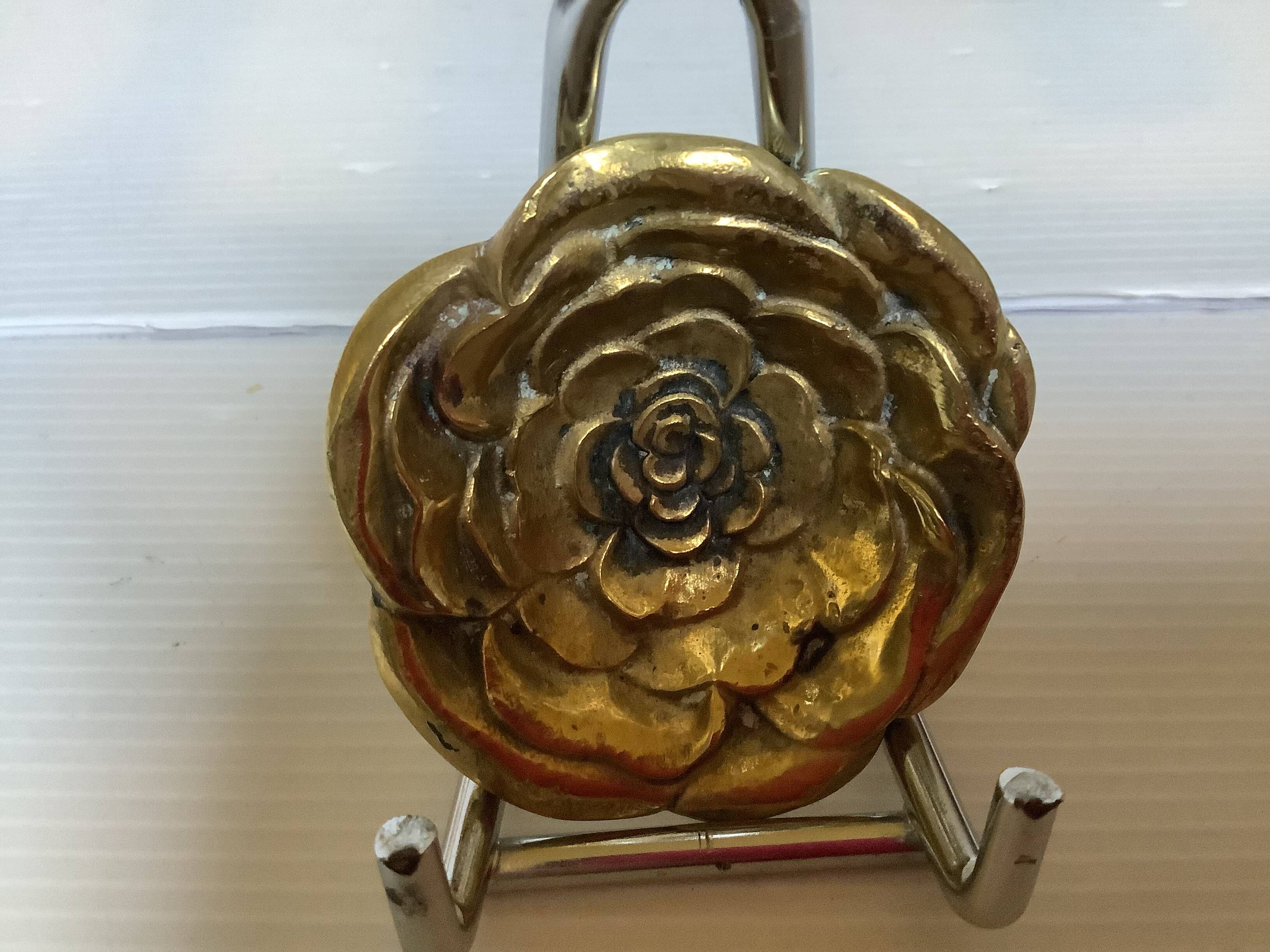 Mini brass flower pocket tray