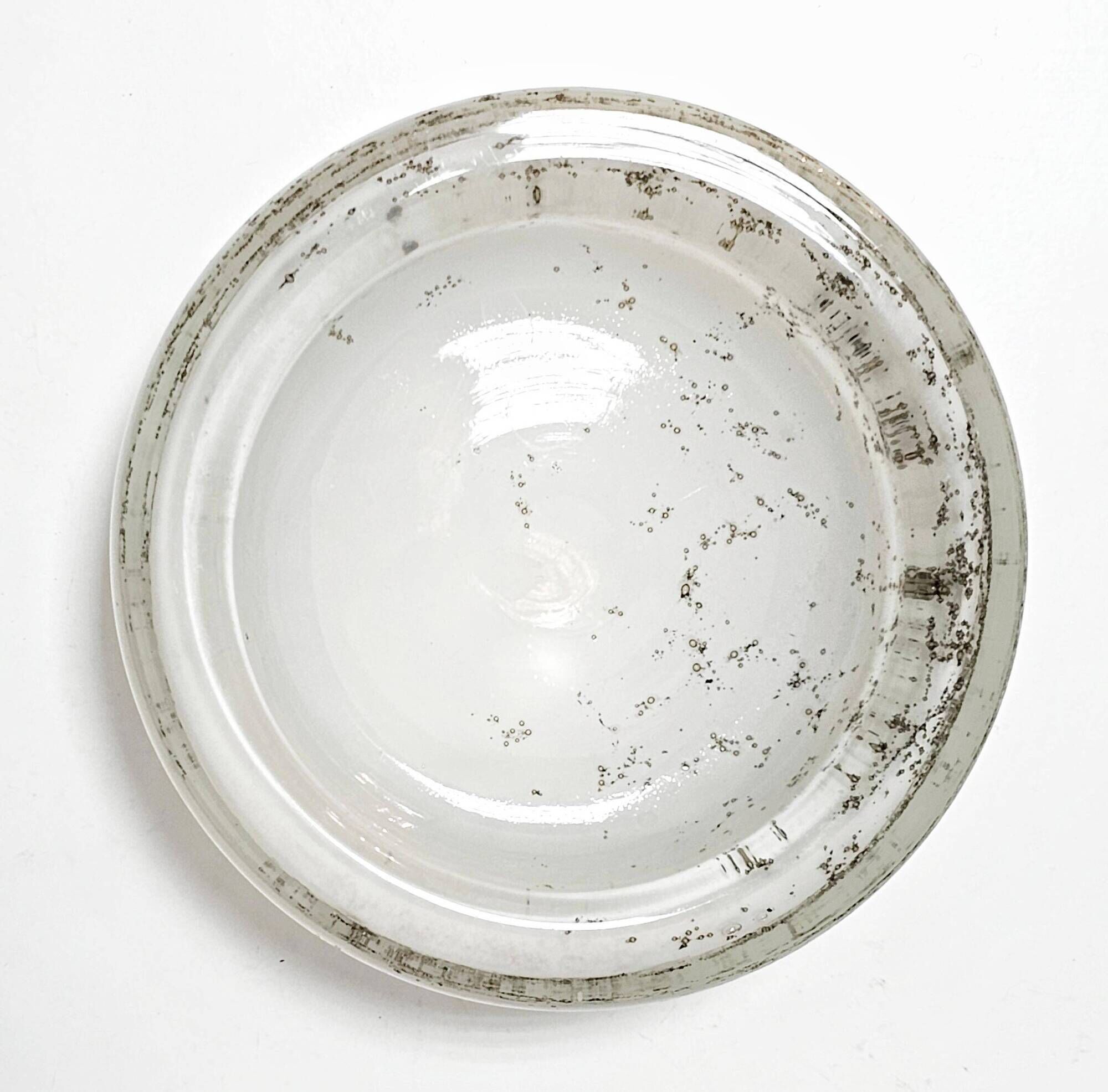 Murano glass ashtray with bubbles, Mid Century Modern style, 1960s.