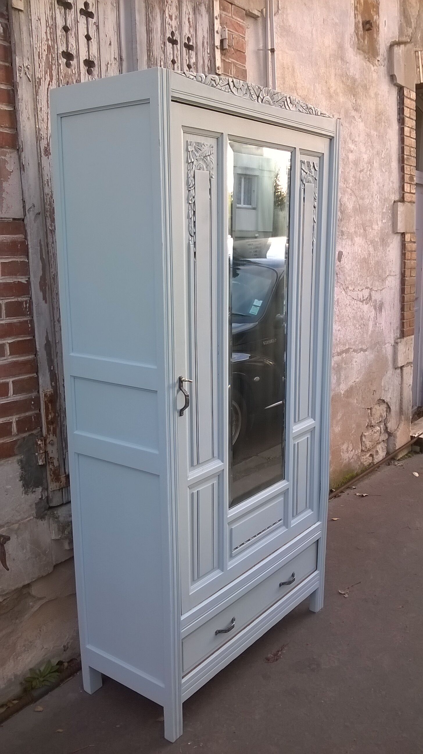 Parisian wardrobe year 30