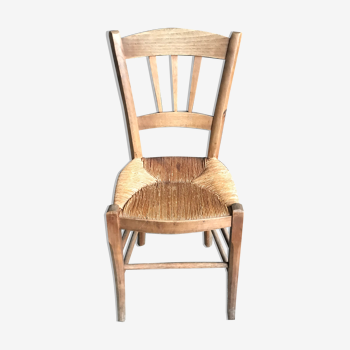 Chaise en bois ancienne