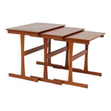 Ensemble de tables gigognes à carreaux émaillés (Danemark, années 1950).