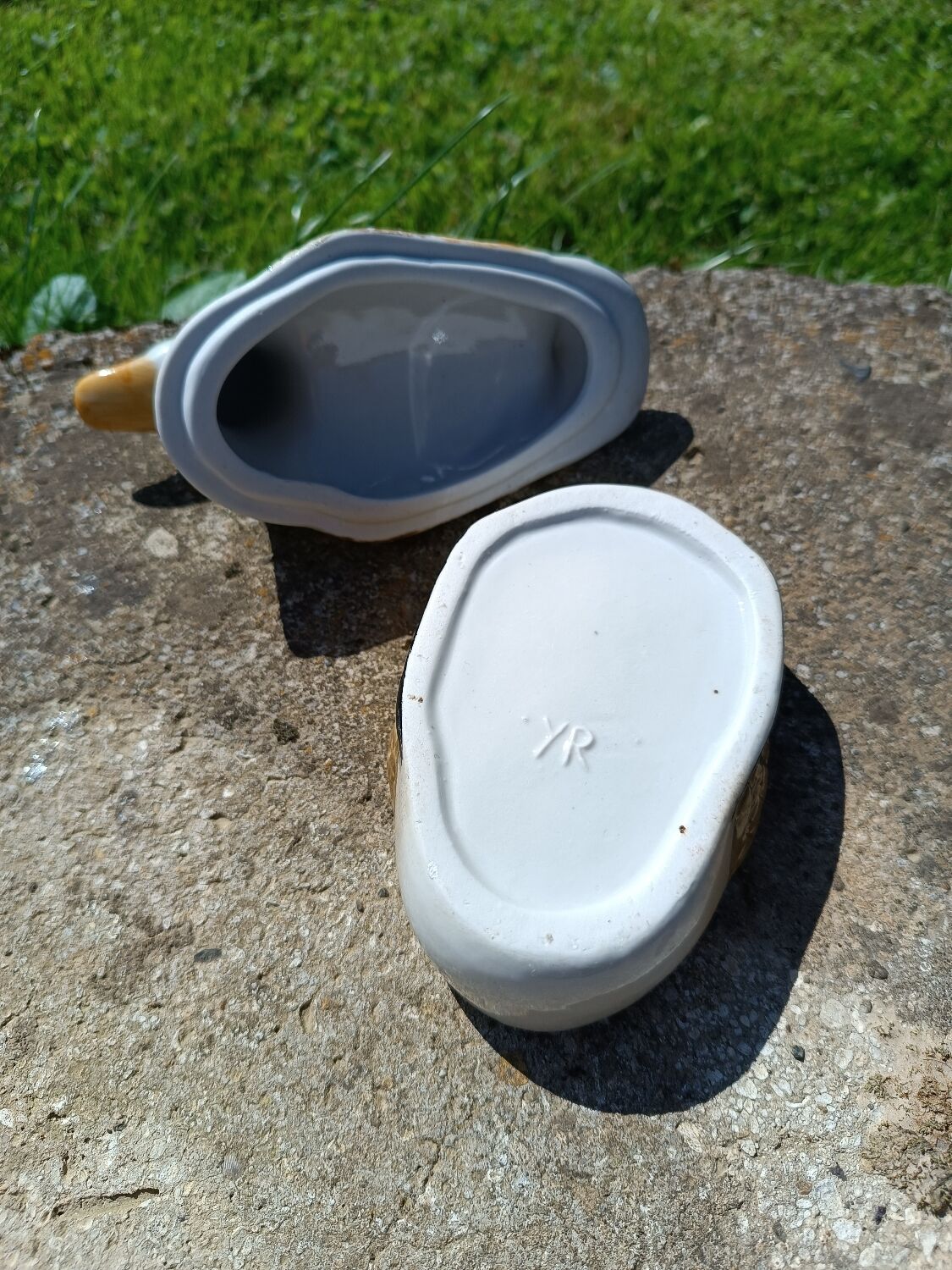 Empty pocket in slurry