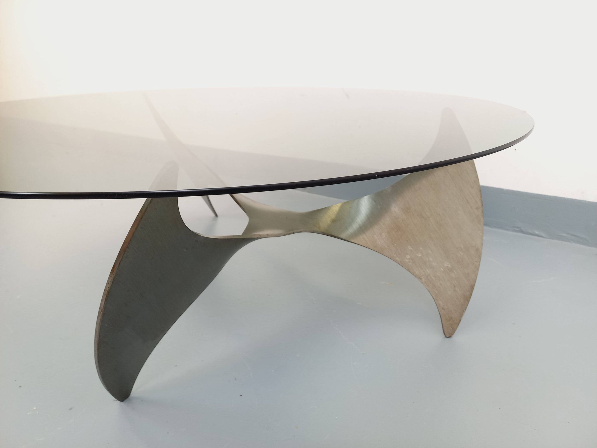 Table basse hélice vintage Propeller de Knut Hesterberg en acier et verre